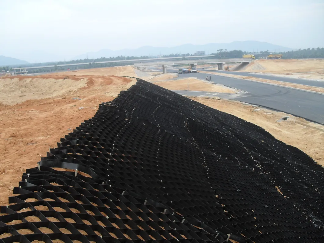 구멍이 있는 질감의 HDPE 지오셀 고세포 구속 시스템 벌집 HDPE 지오셀 도로 기초 사면 보호 주차장 진입로 옹벽 8