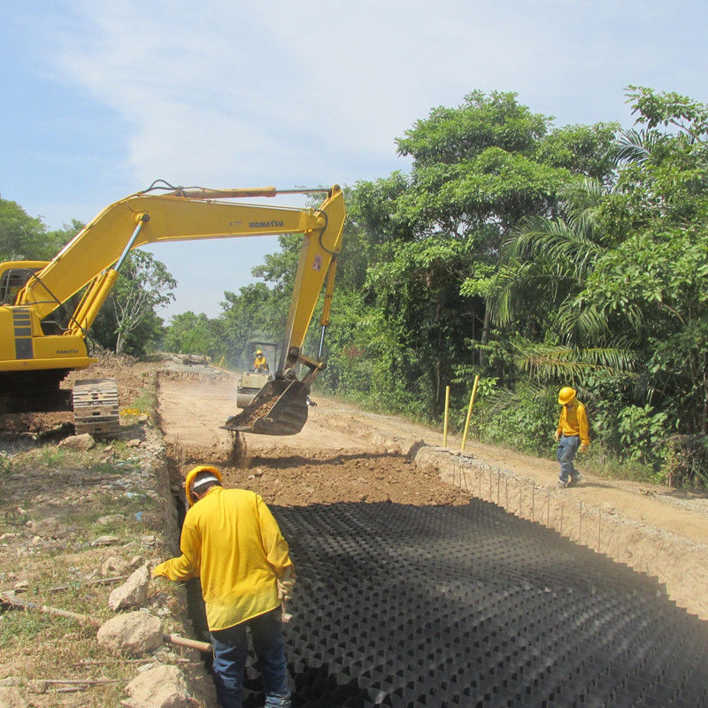 HDPE 플라스틱 지오셀 포장 격자 검은 HDPE 지오셀 부드러운 지하 강화를 위해 저렴한 경사 안정기 도로 건설에서 지오셀