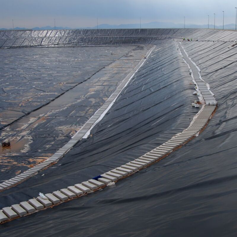 0.75mm HDPE 산업용 지오멤브레인, 양어장 연못 라이너 방수 응용 분야, 댐 매립지