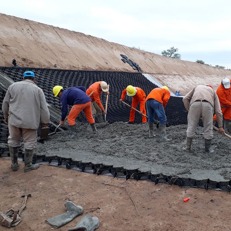 HDPE 지오셀 플라스틱 드라이브 웨이 그라브 HDPE 지오셀 토양 통제 도로의 도로 강화 경사 보호 침식 제어 그라브 고속도로